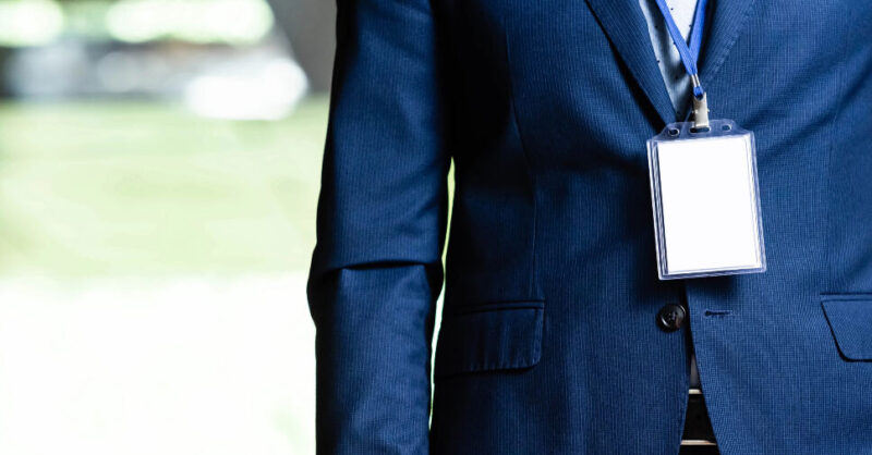 PVC, RFID ou magnético: como escolher o melhor crachá para sua necessidade